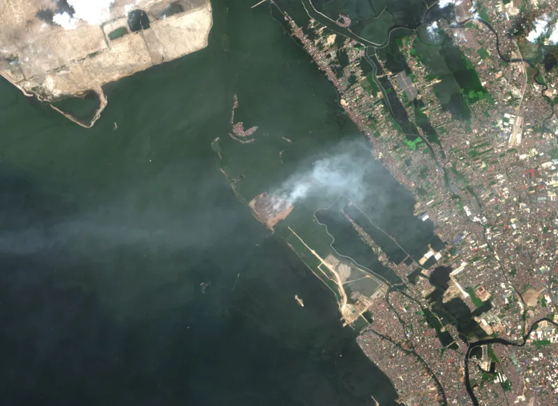 A satellite image of the Navotas Sanitary Landfill fire on April 16