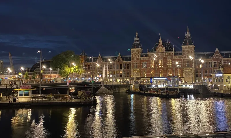 Amsterdam Centraal Station at night